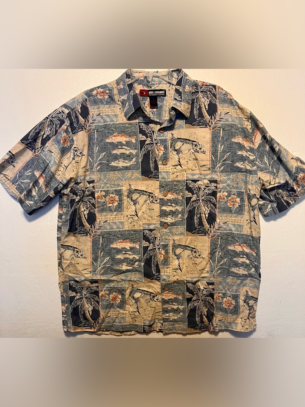 Reel Legends XLShort-Sleeve Hawaiian Print Shirt in Blue and Beige